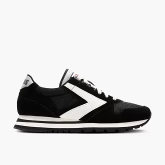 Brooks Chariot
