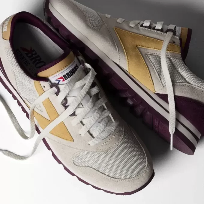 Brooks Chariot Brooks Chariot