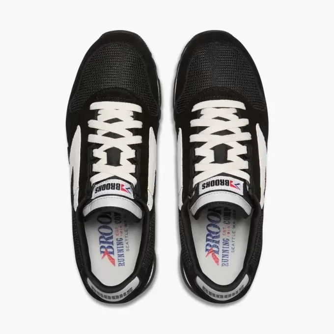 Brooks Chariot