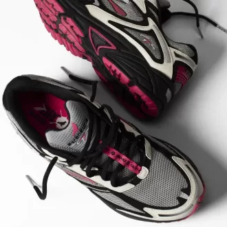 Brooks STAPLE x Adrenaline GTS 4